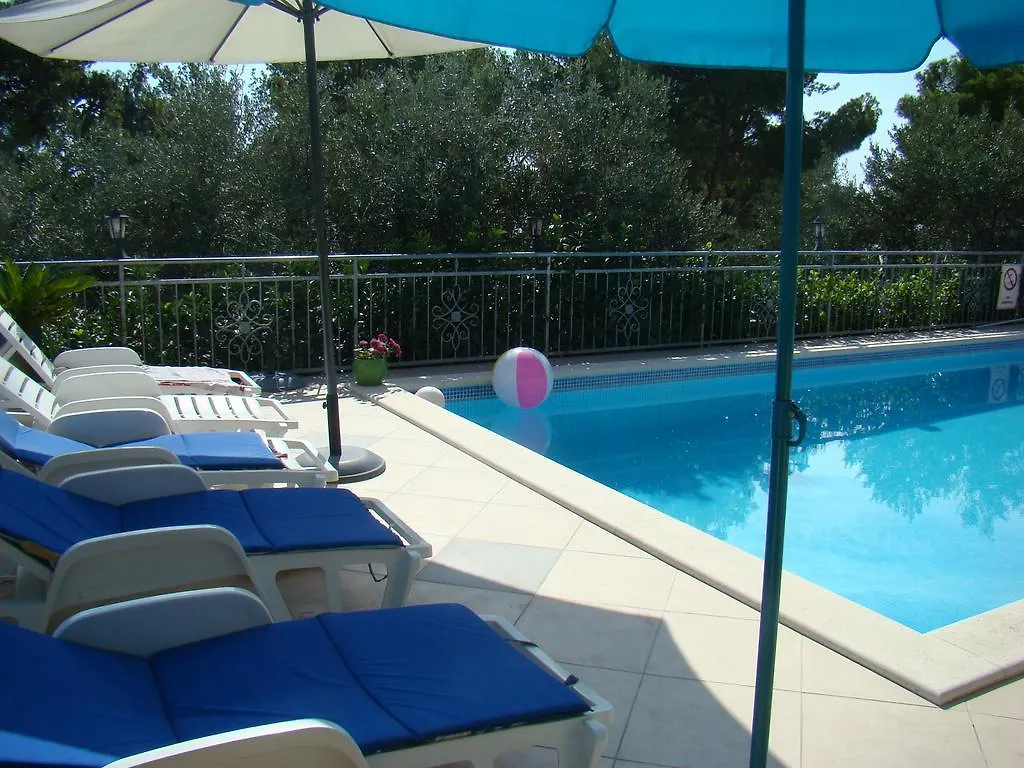 Apartments Zgogo Trogir 0*,